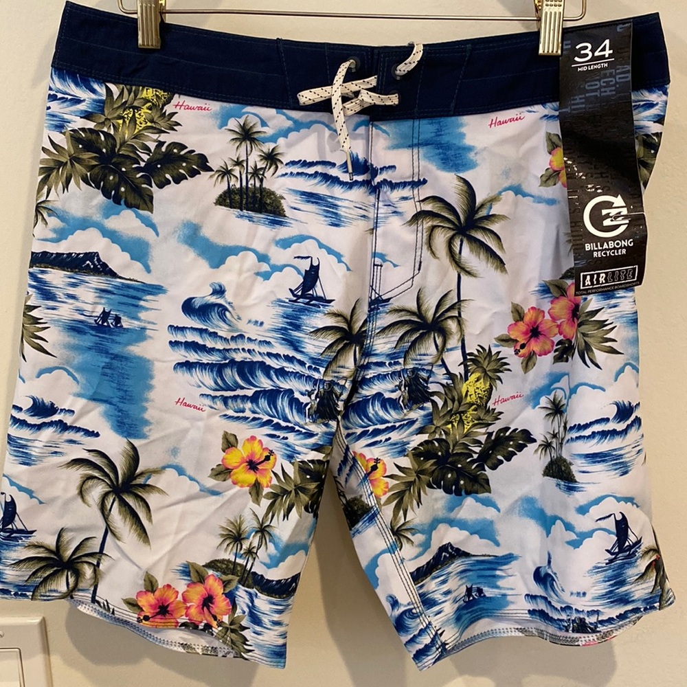 Billabong Airlite mid-length waist size 34 boardshorts